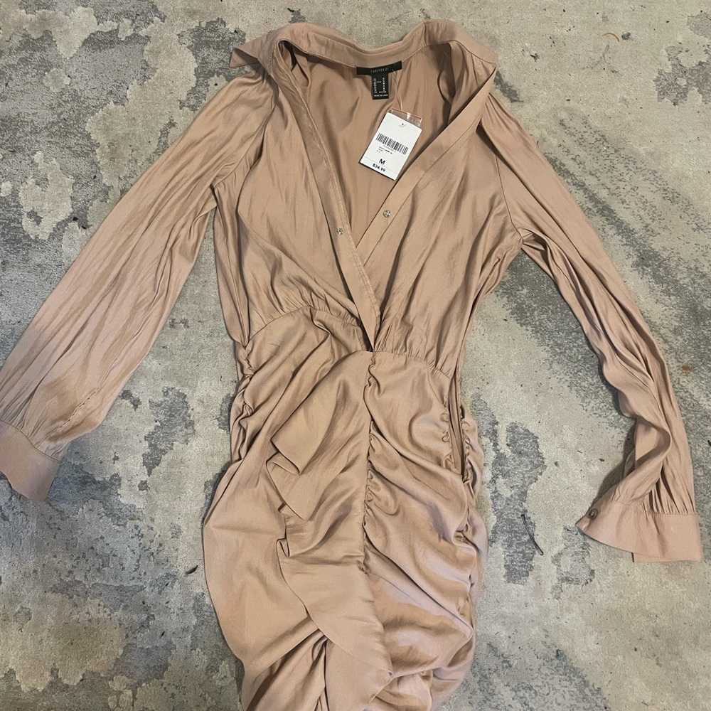 Lightweight date night dress new with tags